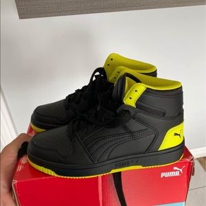 Brand New Kids Puma Hightops